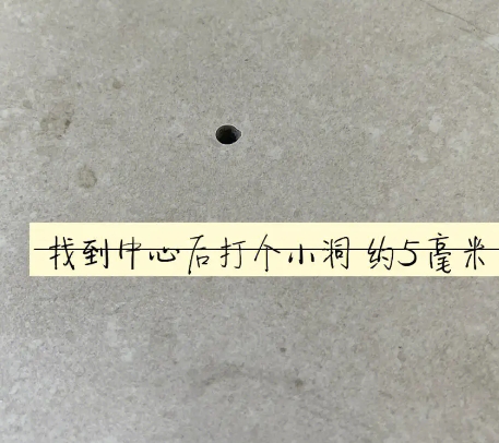 佳木斯瓷砖空鼓维修公司专业解答在瓷砖铺贴过程中，如果砂料搅拌不均匀，将会带来以下问题